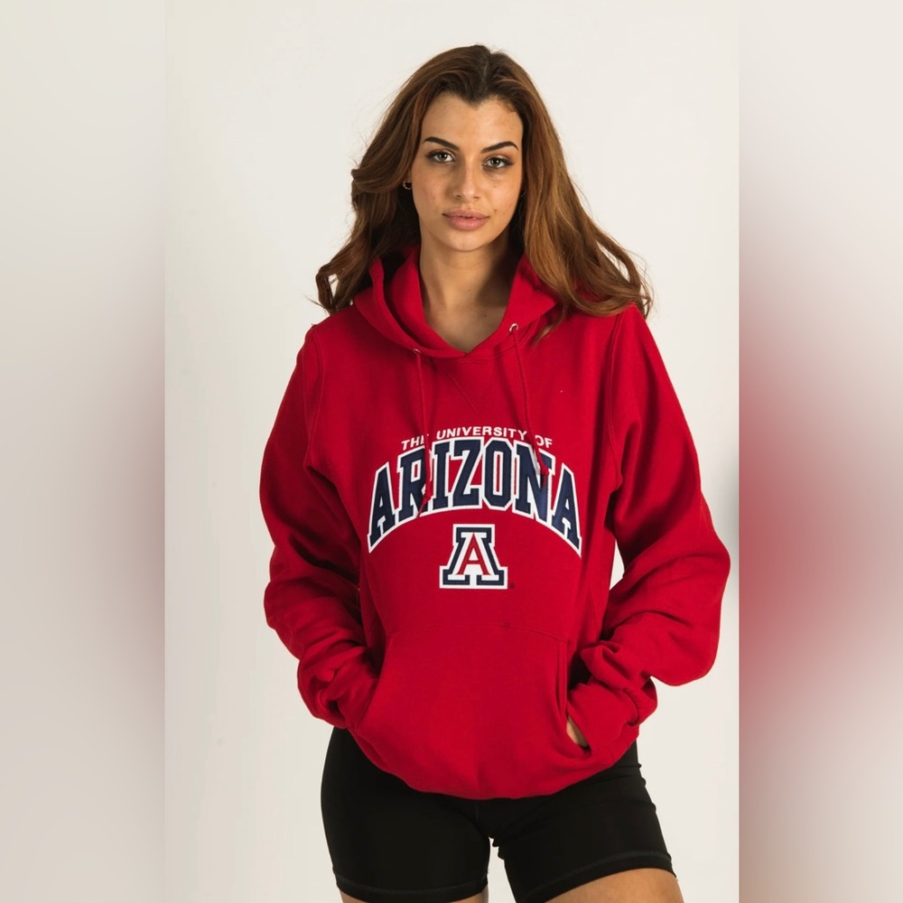 Champion Hoodie 
Size Medium 
Red 
100% Cotton